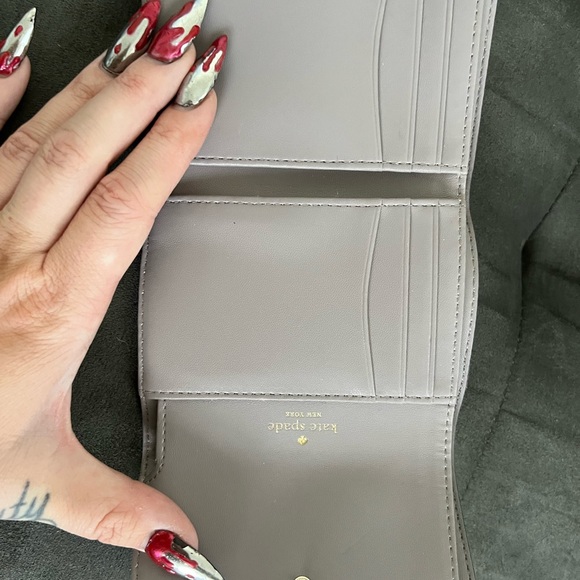 Kate Spade handbag and matching wallet - Picture 5 of 7